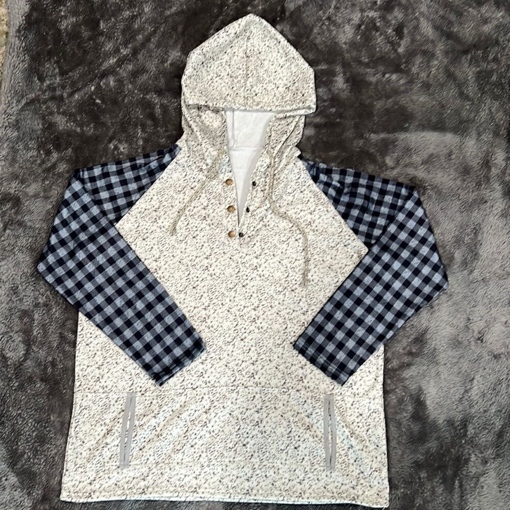 104. Boutique Unisex Black & Grey Buffalo Print hoodie Size 2X NWT